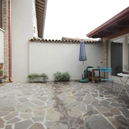 Akihouse By Mauro